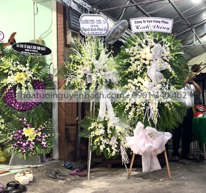 mẫu hoa viếng đám tang